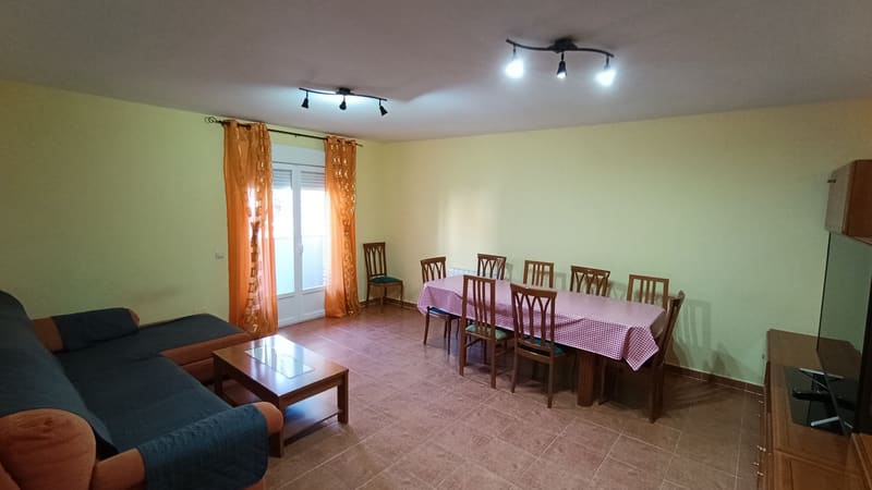Interior y estancias de Casa Rural Los Mirlos en Navaluenga